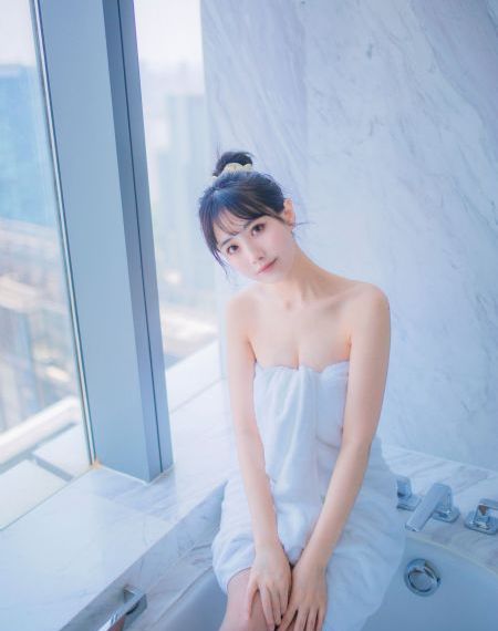 亚洲中文在线播放一区_未删减完整版