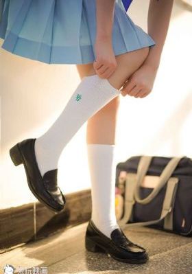 久久综合少妇老师蜜臀AV麻豆_BD国语手机免费观看完整