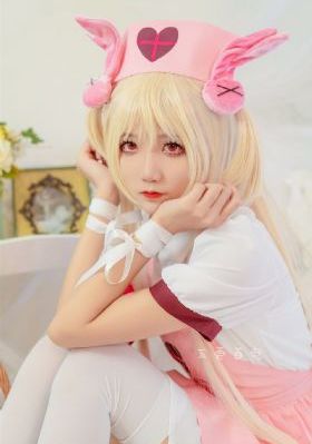 黄蓉被老汉各种姿势玩弄_影音先锋资源